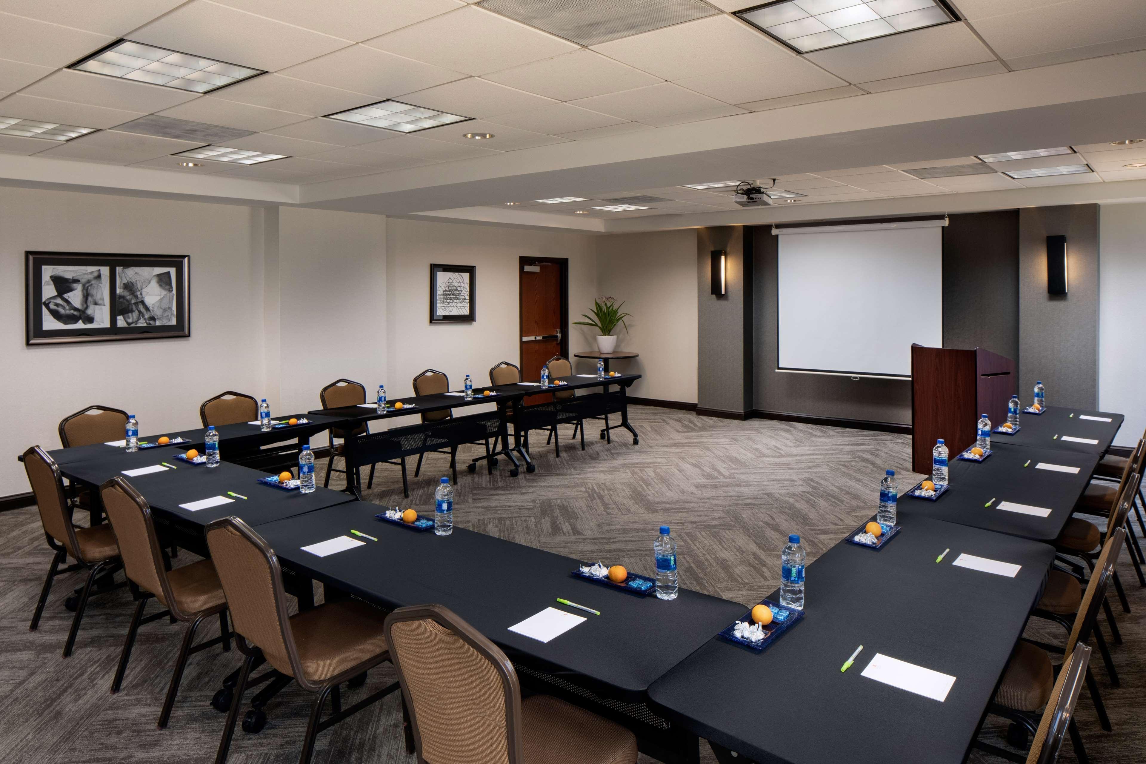 Hyatt Place Topeka Luaran gambar