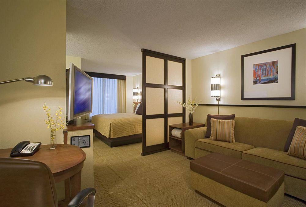 Hyatt Place Topeka Luaran gambar